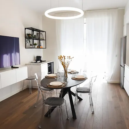 Sannazzaro Moderno In Centro Lägenhet