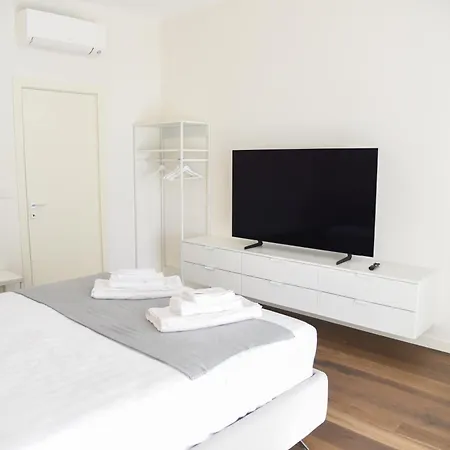 Sannazzaro Moderno In Centro Putignano